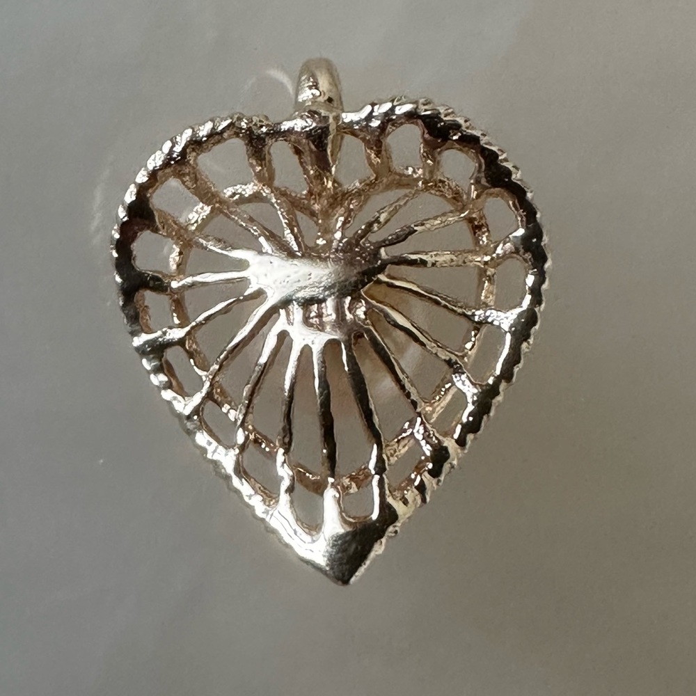 14k Solid Gold Heart Shaped Basket Pendant with Pearl Center - Picture 12 of 16